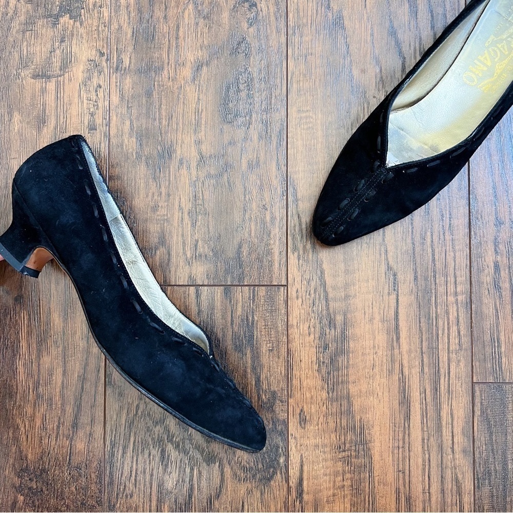 Ferragamo • vintage black suede pumps witchy low cuban heel 90s goth point toe